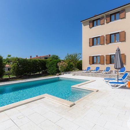 Apartments "Alen" Nedeščina Kültér fotó