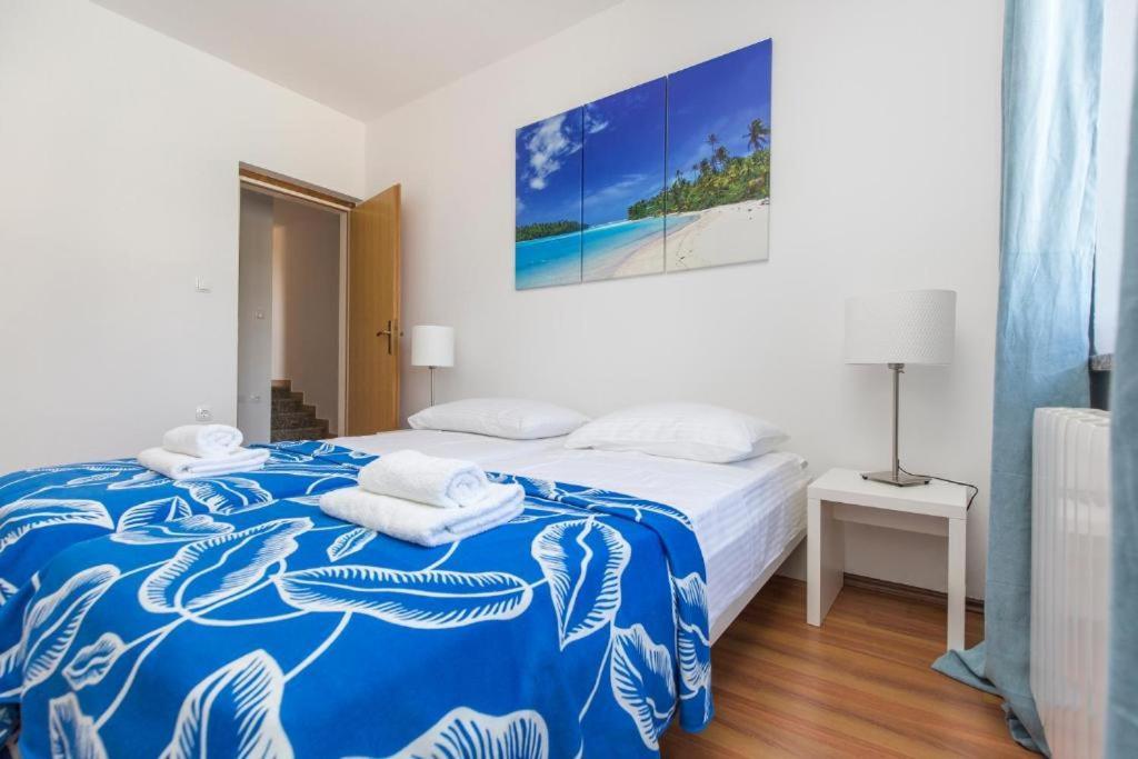 Apartments "Alen" Nedeščina Kültér fotó