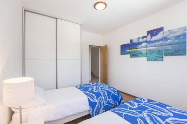 Apartments "Alen" Nedeščina Kültér fotó