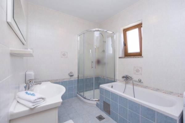 Apartments "Alen" Nedeščina Kültér fotó