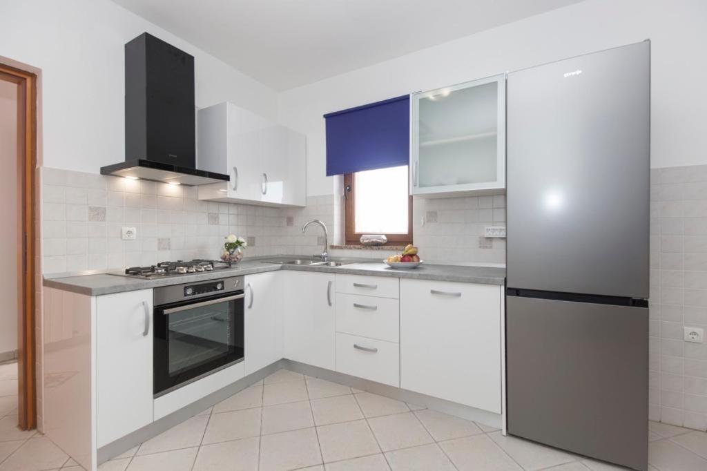 Apartments "Alen" Nedeščina Kültér fotó