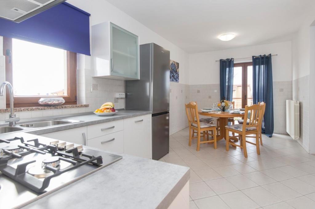 Apartments "Alen" Nedeščina Kültér fotó